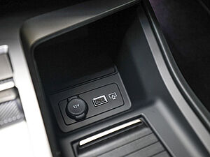 Peugeot 408 GT HYBRID 145 e-DSC6 50 navigation