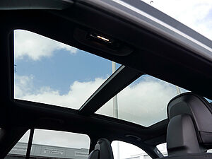 Mercedes-Benz GLC 220 d 4M Edition AMG Line 11 navigation