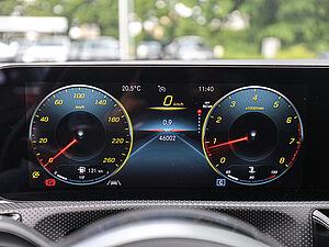 Mercedes-Benz CLA 200 SB AMG 19 navigation