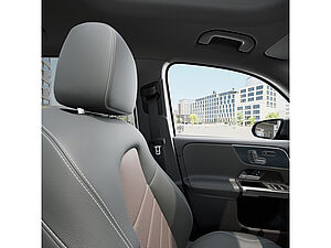 Mercedes-Benz EQB 300 4M ElectricArt Advanced Plus 7-Sitzer 15 navigation