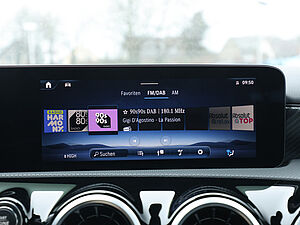 Mercedes-Benz A 250 e Progressive Advanced 12 navigation
