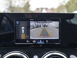 Mercedes-Benz GLB 200 d 14 navigation