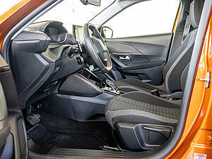 Peugeot 2008 Active 1.2 PureTech 130 EAT8 19 navigation