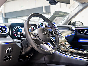 Mercedes-Benz GLC 300 e 4M Avantgarde Advanced Plus 18 navigation