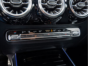 Mercedes-Benz GLA 220 d 4M AMG Sport Premium 12 navigation