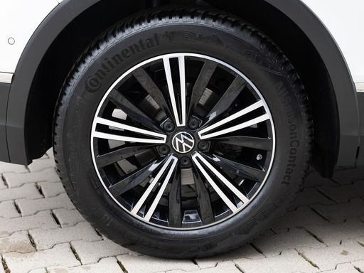 Volkswagen Tiguan Active 2.0 TDI DSG AHK Abstandstemp. L 8