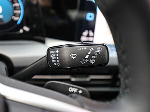 Volkswagen Golf VIII 1.5 e TSI Style DSG 29 navigation