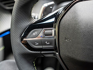 Peugeot 2008 GT HYBRID 145 e-DSC6 14 navigation