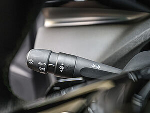 Peugeot 408 GT HYBRID 145 e-DSC6 57 navigation