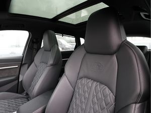 Audi e-tron S quattro 32 navigation