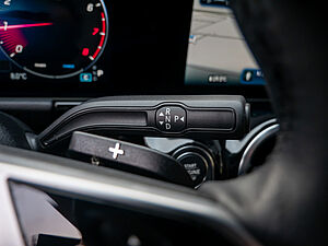 Mercedes-Benz GLA 180 Progressive 19 navigation