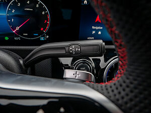 Mercedes-Benz A 200 AMG Line 18 navigation