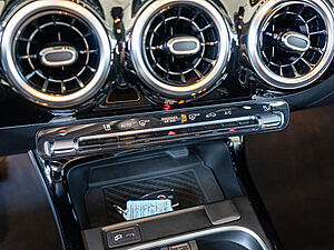 Mercedes-Benz A 180 d AMG Sport 12 navigation
