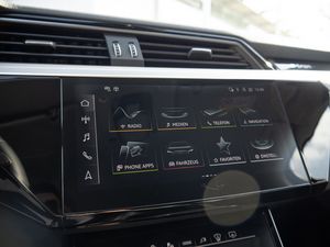 Audi e-tron advanced 55 quattro 15 navigation