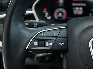Audi Q3 S line 35 TDI quattro S tronic 28 navigation