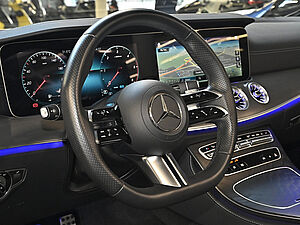 Mercedes-Benz E 300 d 4M Cabrio AMG Line 28 navigation