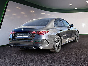Mercedes-Benz E 200 AMG Line 4 navigation