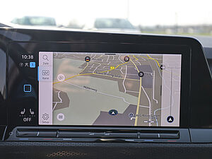 Volkswagen Golf VIII GTI DSG 14 navigation