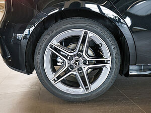 Mercedes-Benz A 180 AMG Advanced Plus 5 navigation