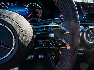 Mercedes-Benz A 180 AMG Line 14 navigation