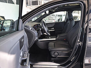 Mercedes-Benz GLA 200 Progressive Advanced 10 navigation