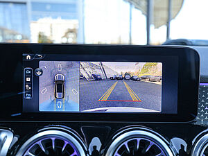 Mercedes-Benz GLB 200 AMG Line 13 navigation
