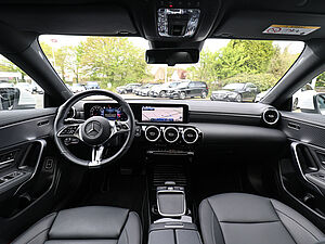 Mercedes-Benz CLA 180 Coupé Progressive Advanced 8 navigation