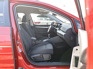 Volkswagen Golf VIII Variant Life 1,5 l TSI 2 navigation