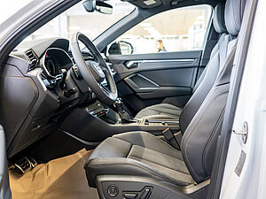 Audi Q3 S line 45 TFSI e S tronic 22 navigation
