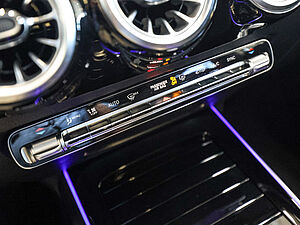 Mercedes-Benz GLA 35 AMG 4M Premium 15 navigation