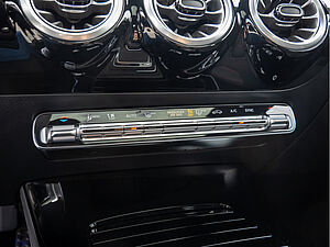 Mercedes-Benz CLA 250 SB 4M AMG Sport Premium 12 navigation