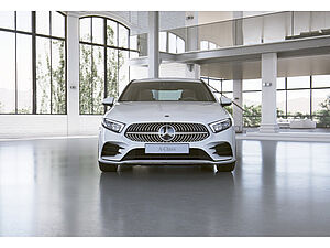 Mercedes-Benz A 200 Limo AMG 10 navigation