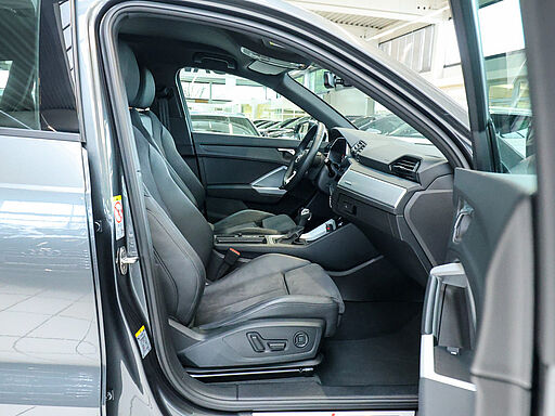 Audi Q3 S line 35 TDI quattro S tronic 2