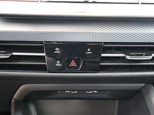 Volkswagen Golf VIII Variant Goal 2,0 l TDI DSG 17 navigation