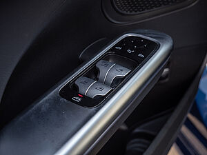 Mercedes-Benz C 180 T Avantgarde Edition 19 navigation