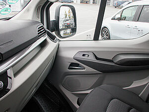 Maxus eDELIVER 9 KA L3H3 72 kWh 18 navigation