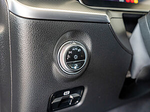 Mercedes-Benz C 300 e T Avantgarde Advanced Plus 16 navigation
