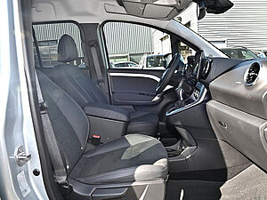 Mercedes-Benz T 180 d PROGRESSIVE Standard 2 navigation