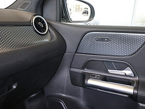 Mercedes-Benz B 200 d Progressive Advanced 17 navigation