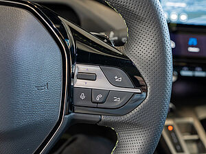 Peugeot 308 SW GT Plug-In HYBRID 180 e-EAT8 16 navigation