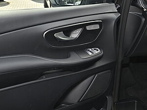 Mercedes-Benz V 300 d AVANTGARDE Lang 27 navigation