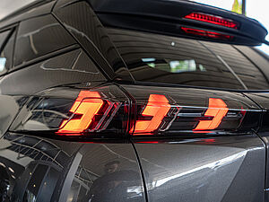Peugeot 2008 Allure Pack 1.2 PureTech 130 22 navigation