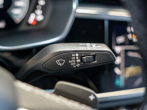 Audi Q3 S line 45 TFSI e S tronic 18 navigation