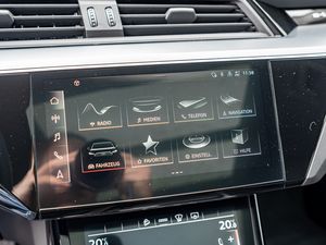 Audi e-tron 55 quattro 11 navigation