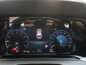 Volkswagen Golf VIII Variant R-Line 1,5 l eTSI DSG 28 navigation