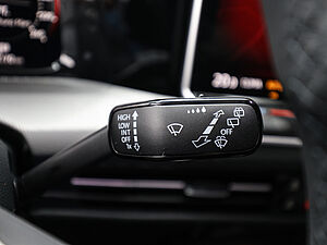 Volkswagen Golf VIII Style 1,5 l TSI 28 navigation
