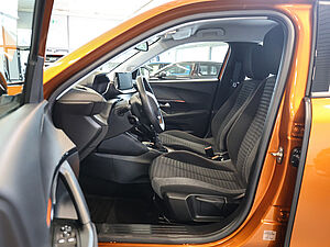 Peugeot 2008 Active Pack 9 navigation