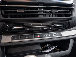 Peugeot Expert KW lang 2.0 BlueHDi 145 9 navigation
