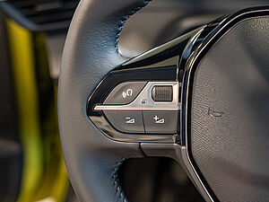 Peugeot 208 Neuer Allure PureTech 100 15 navigation
