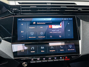 Peugeot 308 SW Allure BlueHDi 130 EAT8 9 navigation
